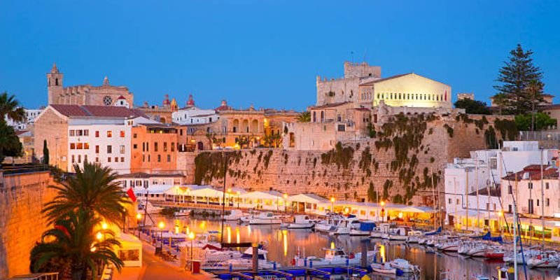 Volotea Airlines Menorca Office in Island