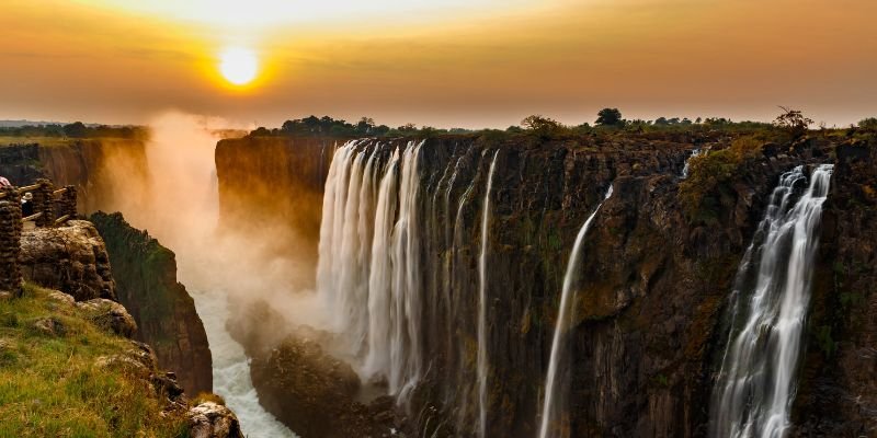 United Airlines Victoria Falls Office In Canada